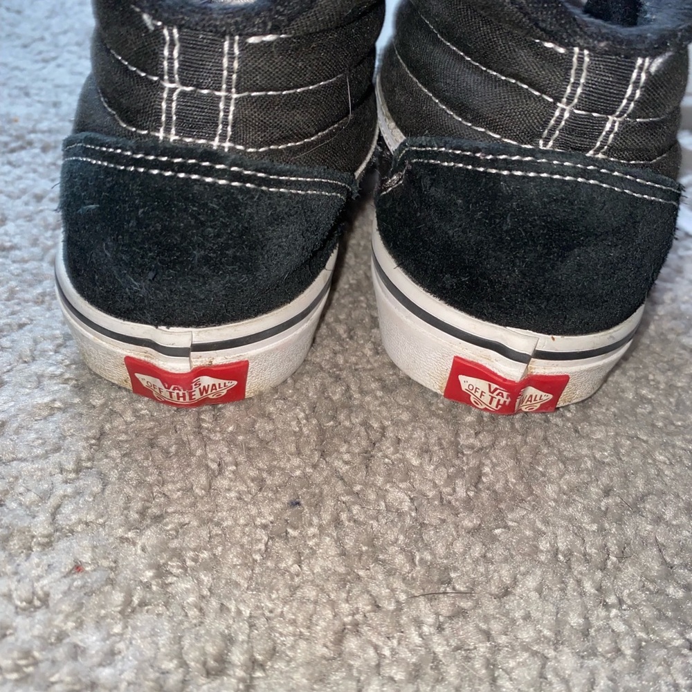 Kid’s Vans - Picture 4 of 4